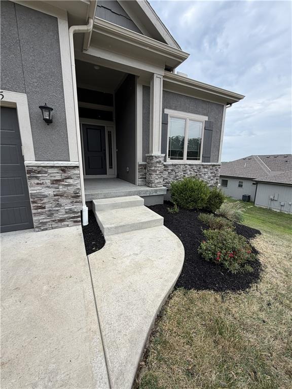 1605 59th St, Kansas City, MO 64118