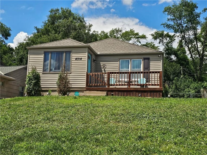 4314 38th St, Kansas City, MO 64117