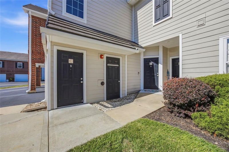 11622 Tomahawk Creek Pw #E, Leawood, KS 66211