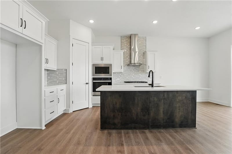 1706 105th St, Kansas City, MO 64155