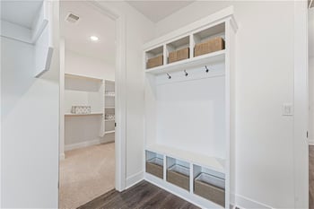 1800 NW 105th St, Kansas City, MO 64155