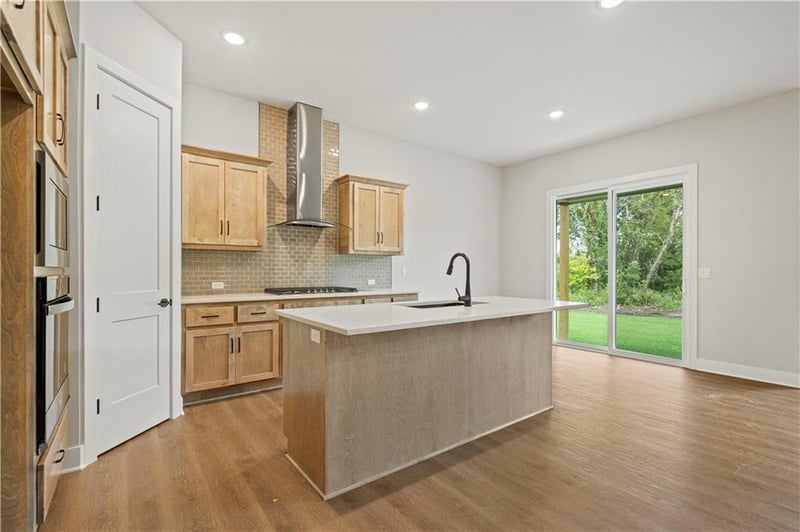 1490 162nd Ter, Basehor, KS 66007