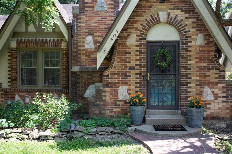 405 72nd St, Kansas City, MO 64131