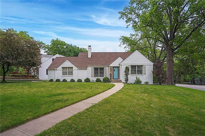 5401 Canterbury Rd, Fairway, KS 66205
