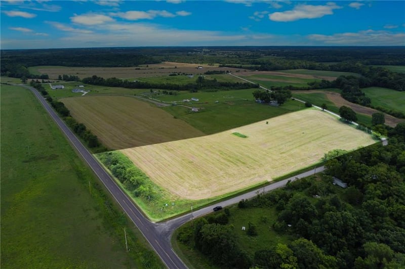 917 Virginia Dr, Lane, KS 66042
