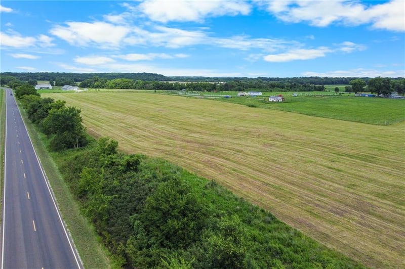 4742 Davis Ln, Lane, KS 66042