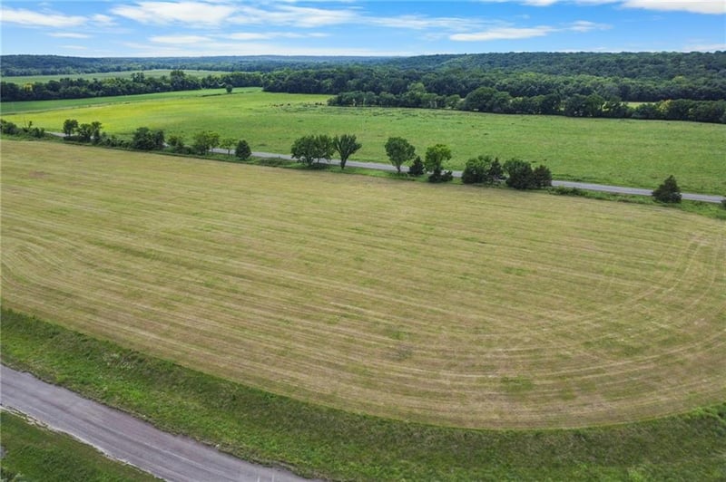 4720 Davis Ln, Lane, KS 66042