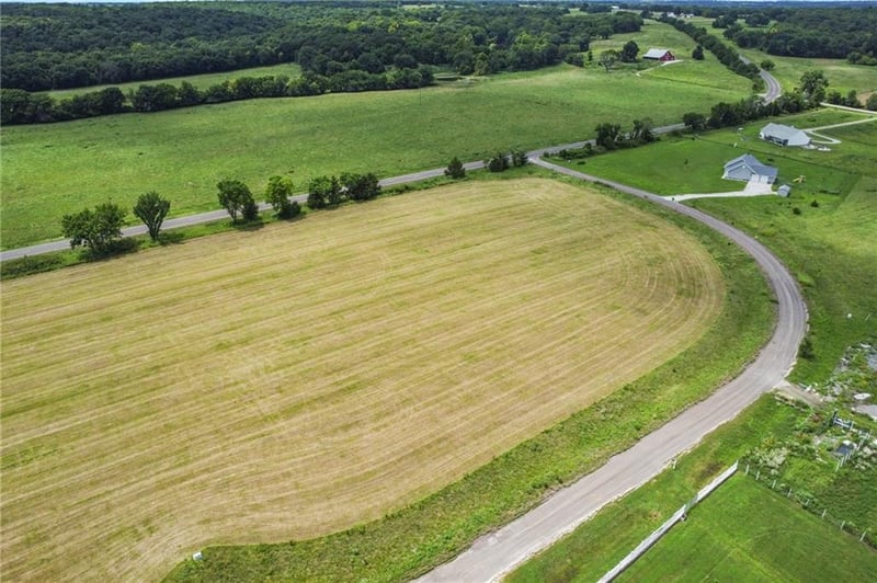 4720 Davis Ln, Lane, KS 66042