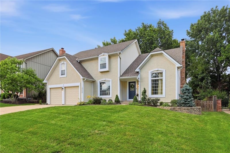 12405 Connell Dr, Overland Park, KS 66213