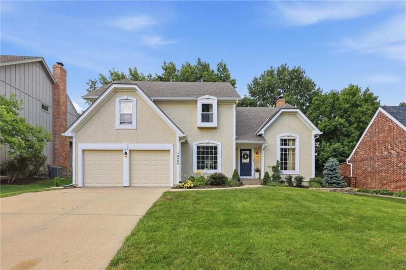 12405 Connell St, Overland Park, KS 66213
