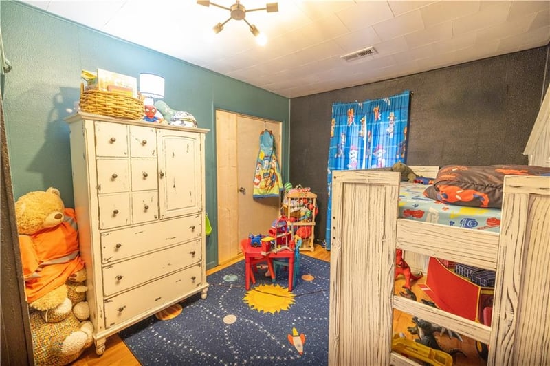 6978 1300 Rd, Centerville, KS 66014