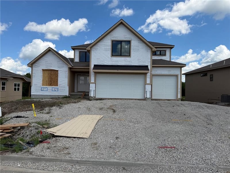 829 Reed Dr, Raymore, MO 64083