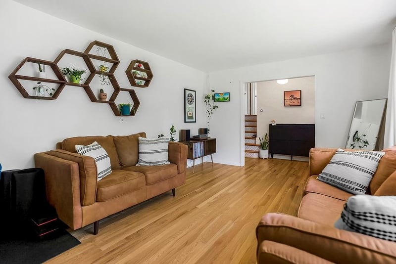 5812 101st Ter, Overland Park, KS 66207