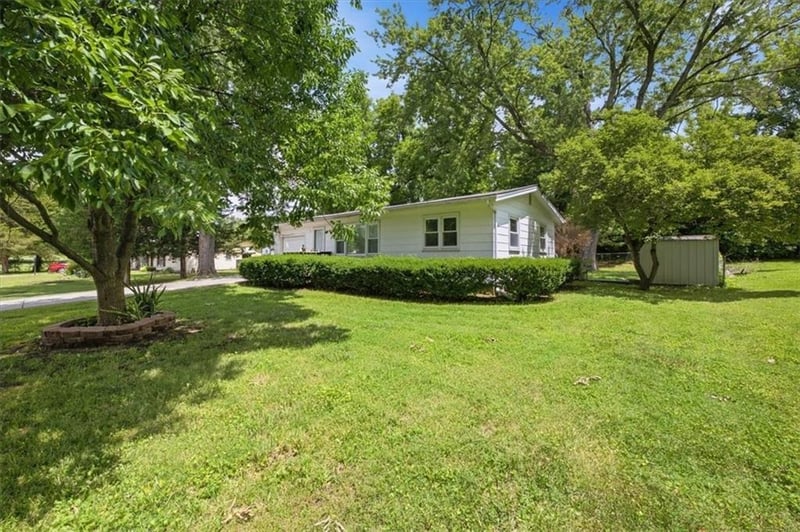 3133 Iowa St, Leavenworth, KS 66048