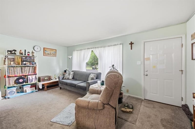 3133 Iowa St, Leavenworth, KS 66048