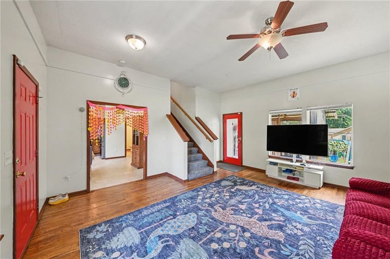 1210 Barnett Ave, Kansas City, KS 66102
