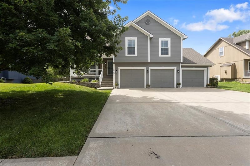 8009 NE 112th St, Kansas City, MO 64157