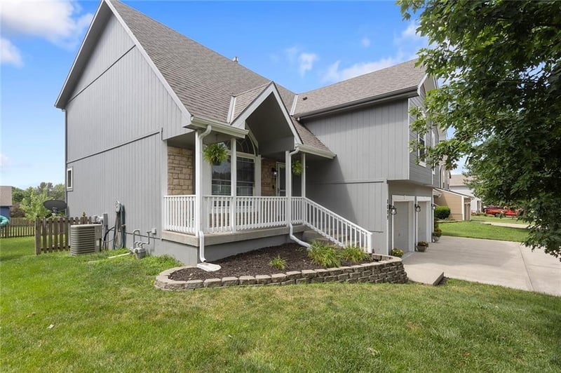 8009 NE 112th St, Kansas City, MO 64157