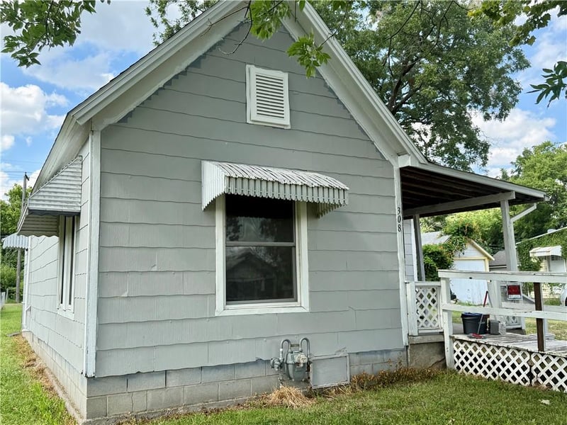 308 2nd St, Coffeyville, KS 67337