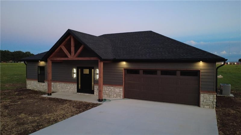757 643 Ave, Arma, KS 66712