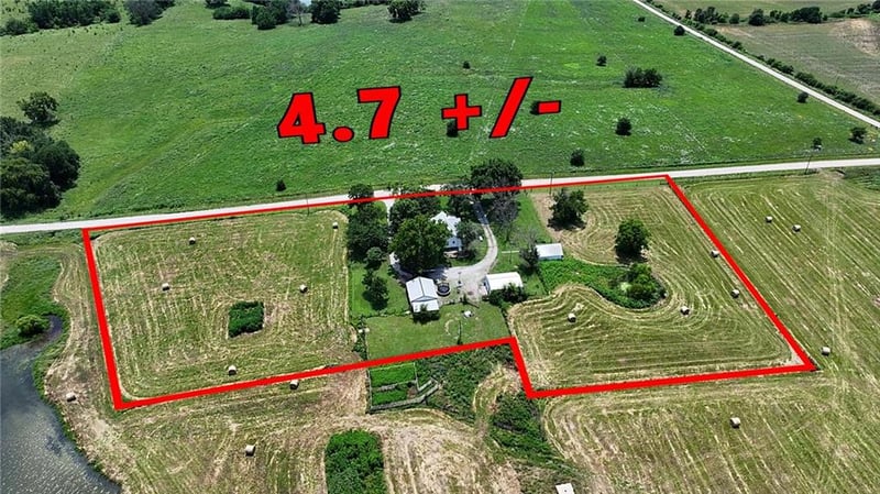 835 950 Rd, Blairstown, MO 64726