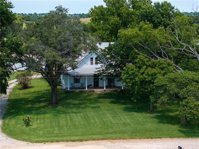 835 950 Rd, Blairstown, MO 64726