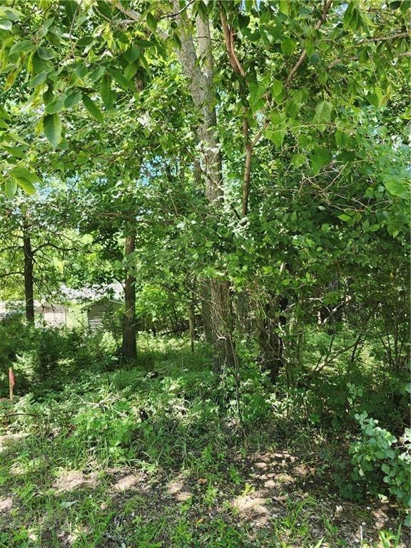 29 Lakeside Cir, Linn Valley, KS 66040