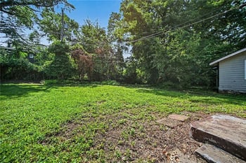 5625 Wayne Ave, Kansas City, MO 64110