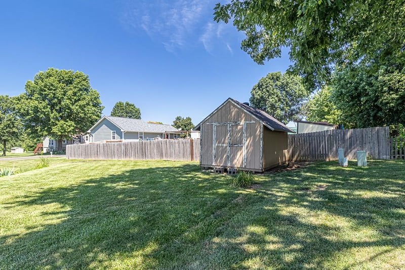 605 Judith St, Gower, MO 64454