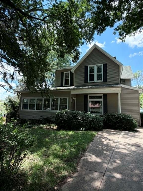 701 Mill St, Mound City, MO 64470