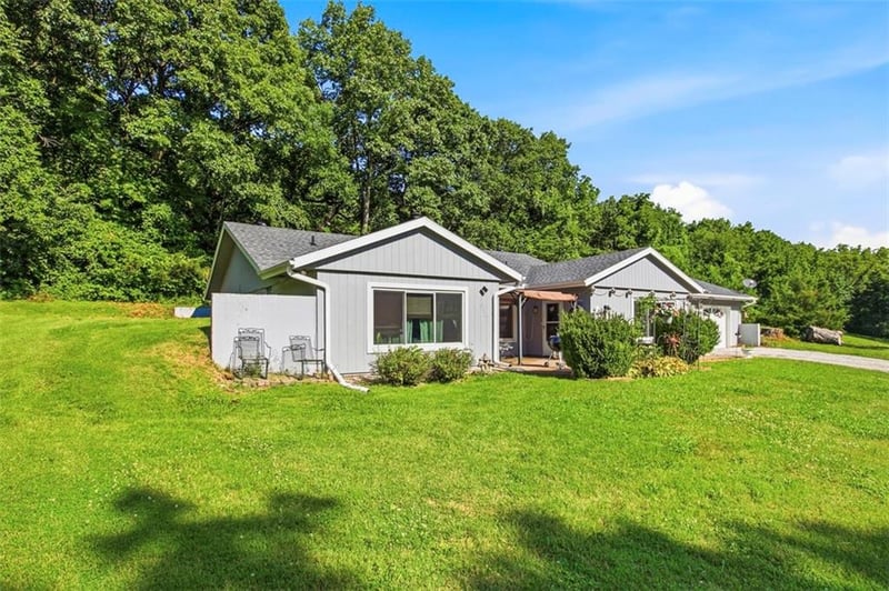 8314 S Corn Rd, Oak Grove, MO 64075
