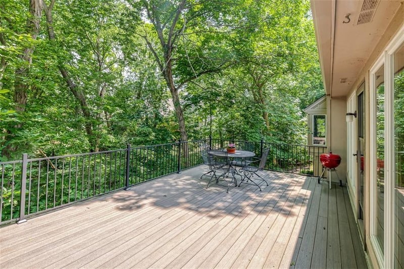 12613 Walmer St, Leawood, KS 66209