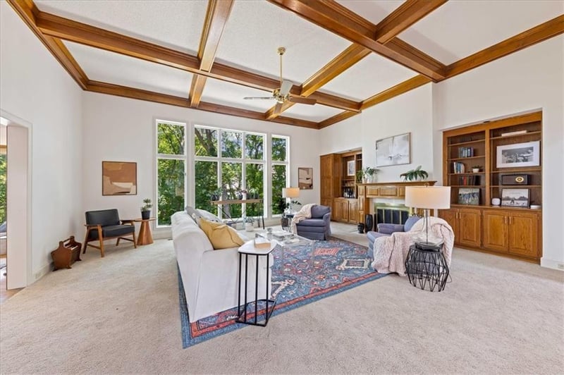 12613 Walmer St, Overland Park, KS 66209