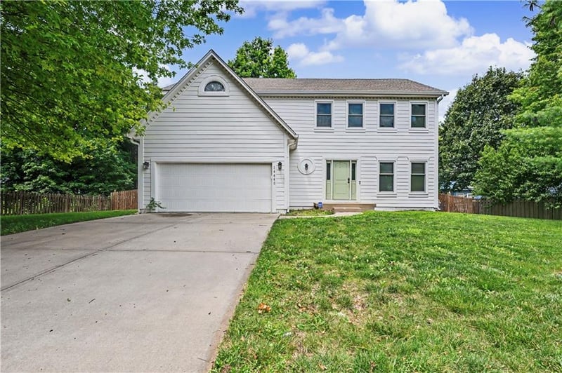 14440 Gallery St, Olathe, KS 66062