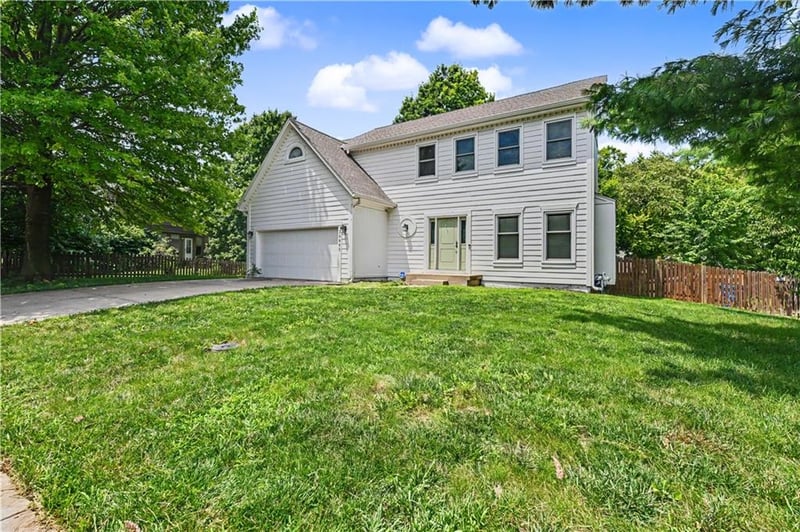 14440 Gallery St, Olathe, KS 66062