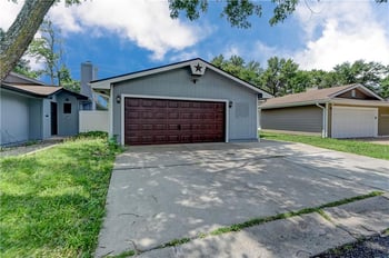 8809 E 109th Ter, Kansas City, MO 64134