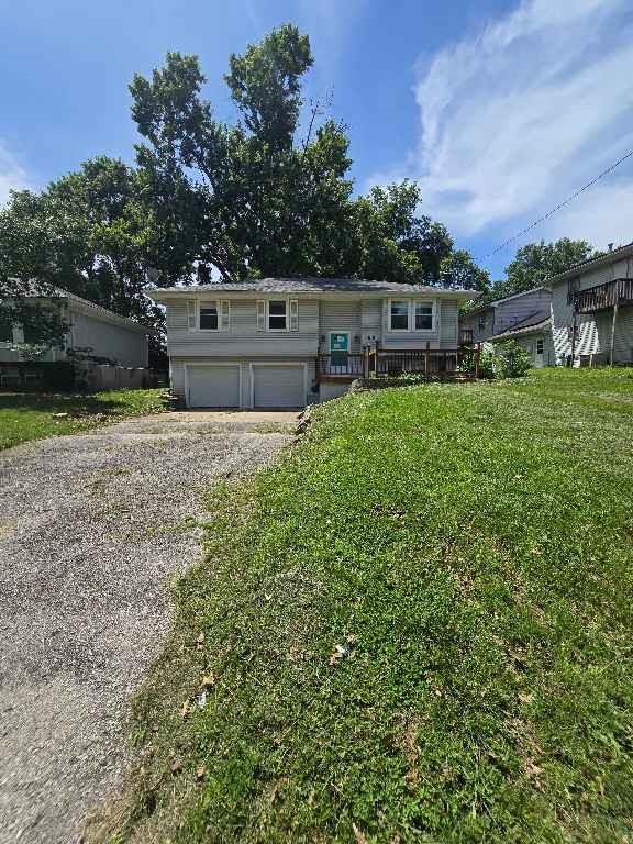 108 11th St, Leavenworth, KS 66048