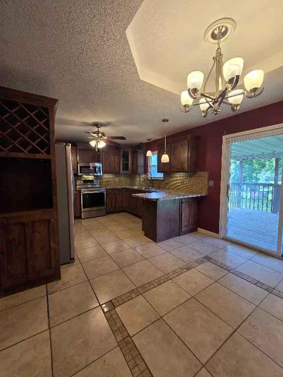 108 11th St, Leavenworth, KS 66048