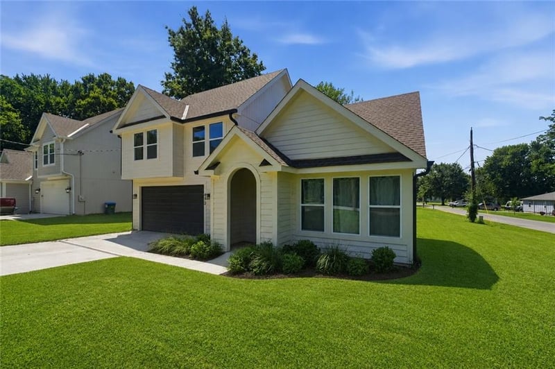 413 W Walnut St, Cleveland, MO 64734