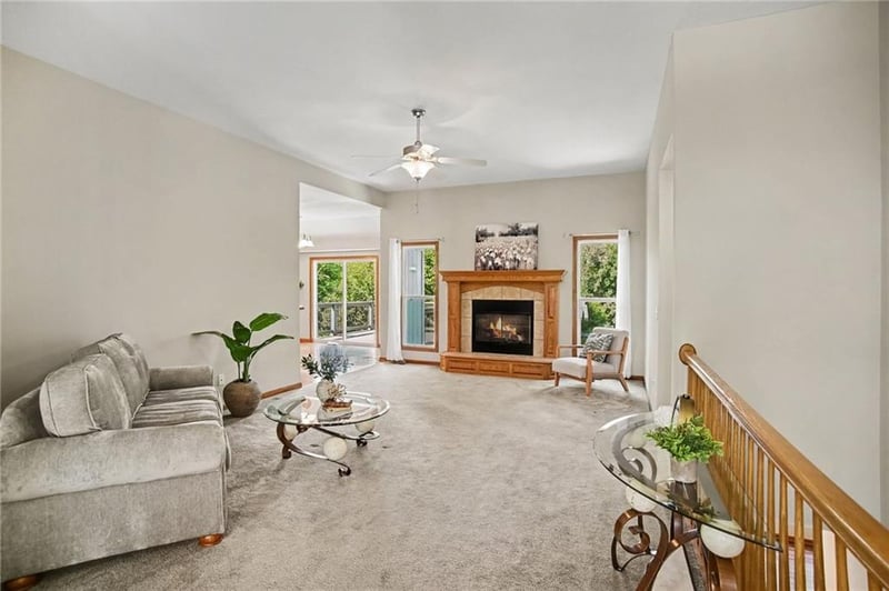 2004 196th Pl, Smithville, MO 64089