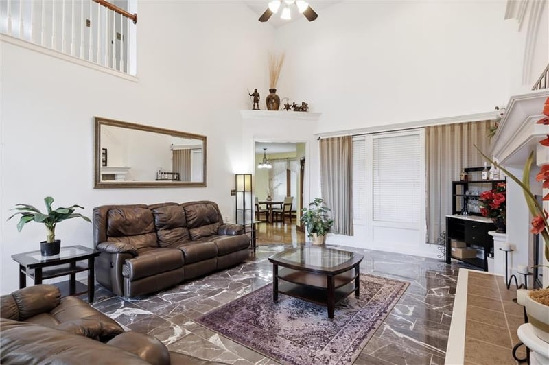 9528 Pearl Ave, Kansas City, MO 64139