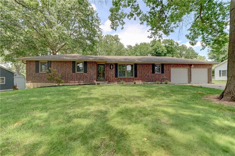 2400 86th Ter, Kansas City, MO 64154