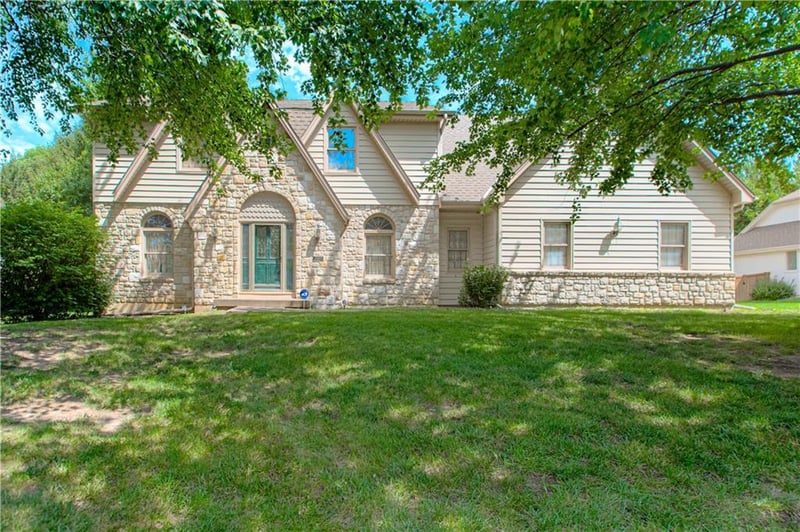 602 115th Ter, Kansas City, MO 64114