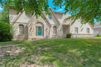 602 W 115th Ter, Kansas City, MO 64114