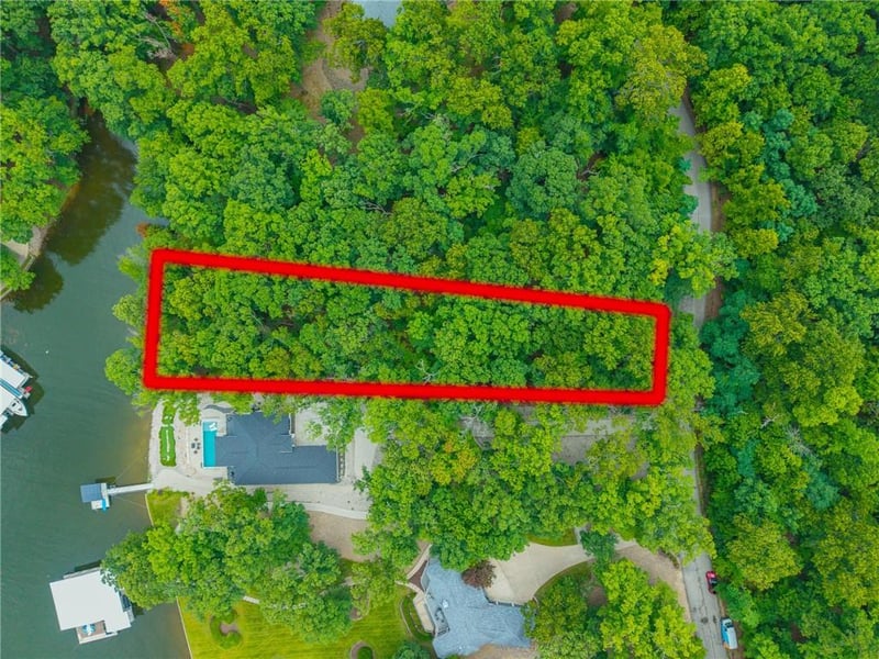 Oak Dr, Sunrise Beach, MO 65079