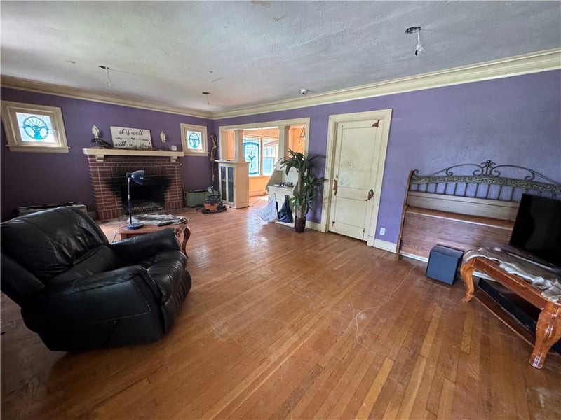 1812 135th St, Grandview, MO 64030