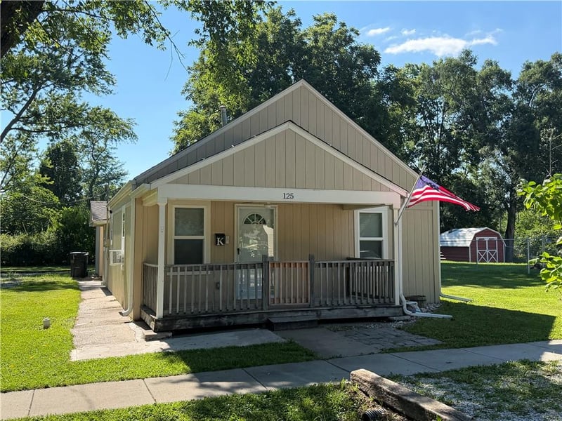 125 Walnut St, Pleasant Hill, MO 64080