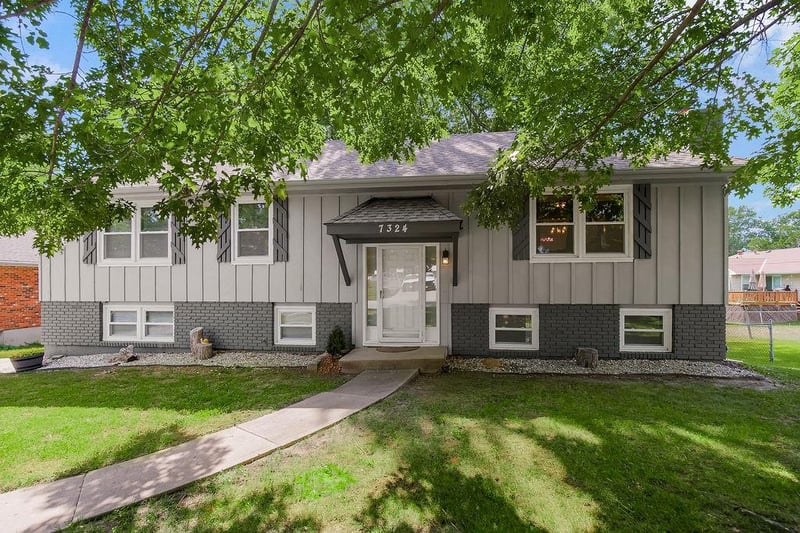 7324 Euclid Ave, Kansas City, MO 64118