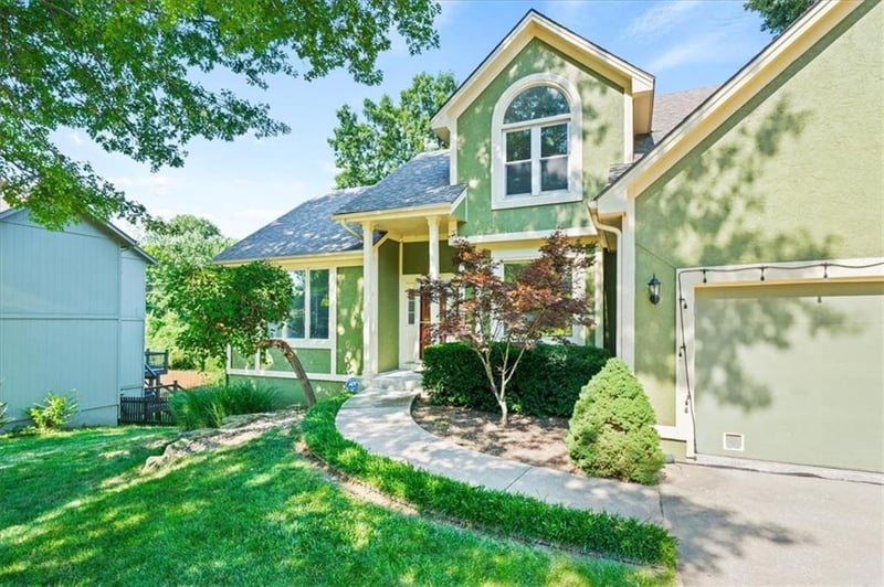 4122 Kerrington Dr, Independence, MO 64055