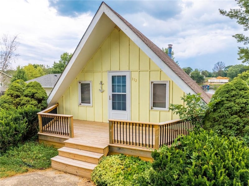 372 Lake Viking Ter, Gallatin, MO 64640